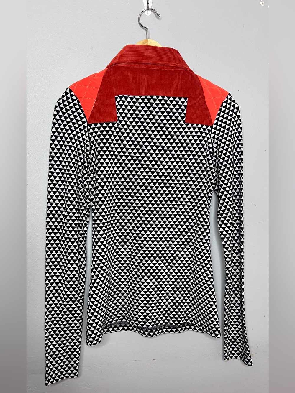 Nuvula Black & White Geometric Long-Sleeve Top with Orange Corduroy Collar - Picture 11 of 14